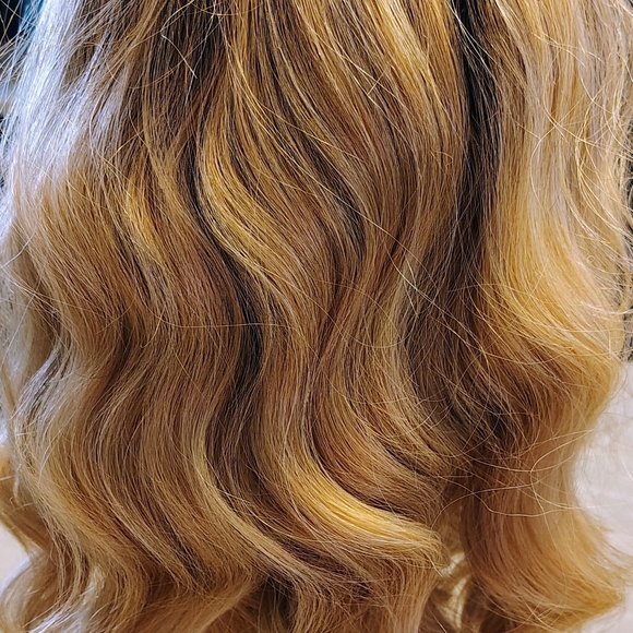 Blonde Ombre Wig - Picture 10 of 12